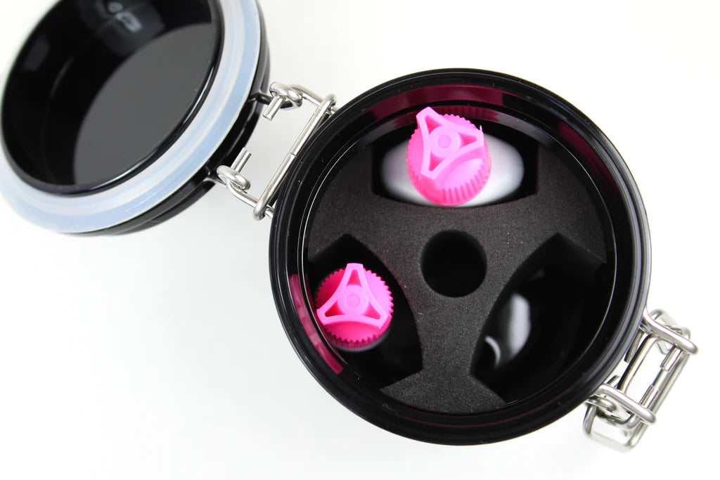 Bombshell (pink cap)